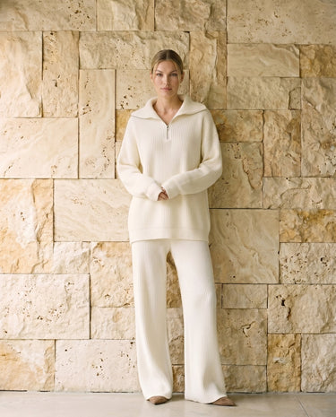 Off White wide-fit set, view 3 – Moriel Heritage