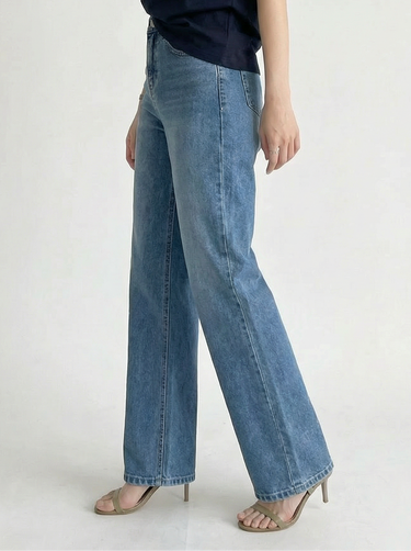 Sloane Straight Leg Jeans
