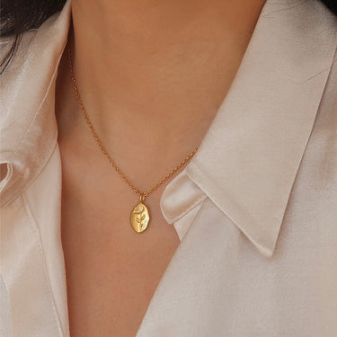 Rose Pendant Necklace – Gold Plated