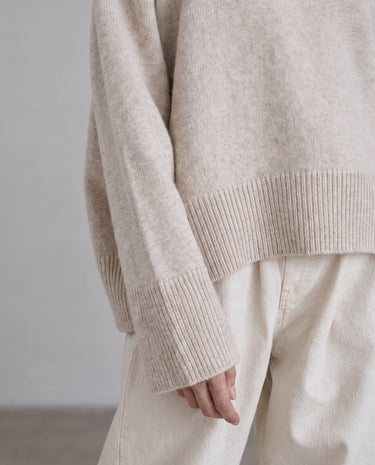 Beige Cali Knit, ribbed cuff and stepped hem close-up – Moriel Heritage