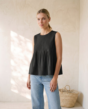 Black vest, view 2 – Moriel Heritage