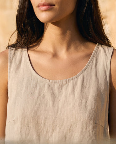 The Alba Linen Tank in khaki — close-up of scoop neckline